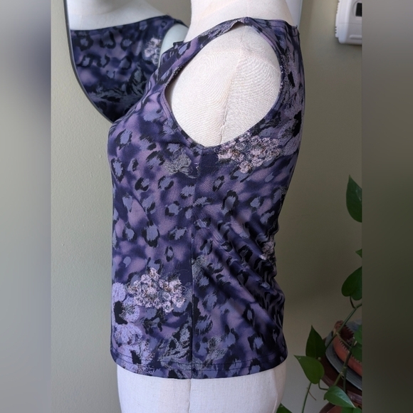 Ninety Women's Size SP Purple Animal Floral Print Sleeveless Blouse - Picture 3 of 7